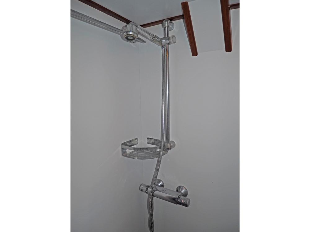 Aft cabin, Accommodation